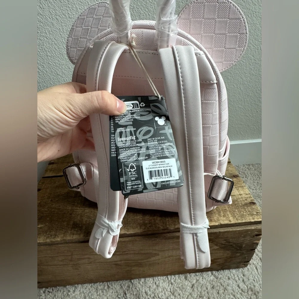 NWT Loungefly Disney Minnie Mouse Checkered Texture Mini Backpack Pink SOLD OUT - Picture 3 of 5